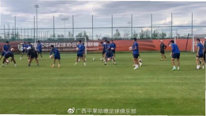 如何打造攻守平衡的链式防守反击球队？